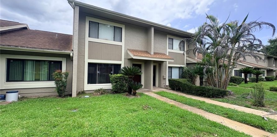 Townhouse in Tampa, Florida 2 bedrooms, 116.13 sq.m. № 2230454