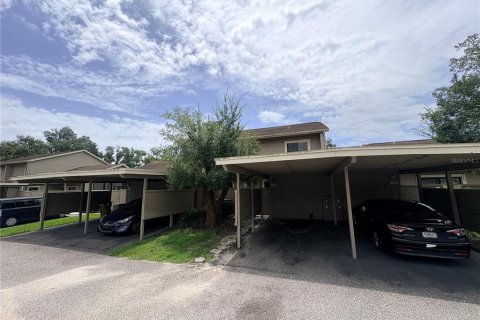 Townhouse in Tampa, Florida 2 bedrooms, 116.13 sq.m. № 2230454 - photo 2