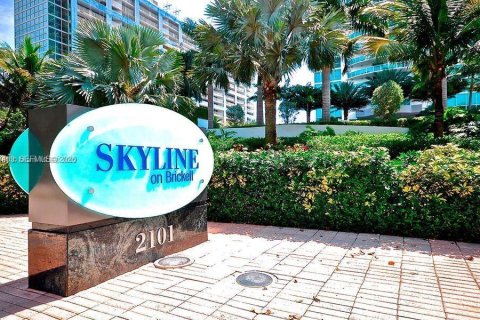 Condo in Miami, Florida, 1 bedroom № 2081405 - photo 2