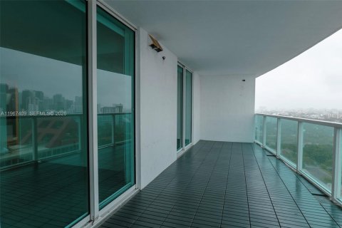 Condo in Miami, Florida, 1 bedroom № 2081405 - photo 5