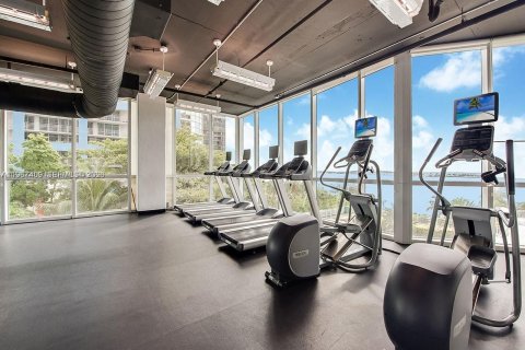 Condo in Miami, Florida, 1 bedroom № 2081405 - photo 23