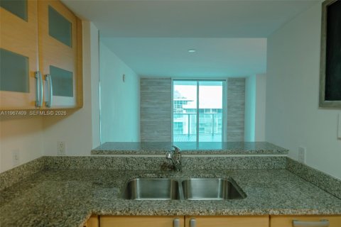 Condo in Miami, Florida, 1 bedroom № 2081405 - photo 11