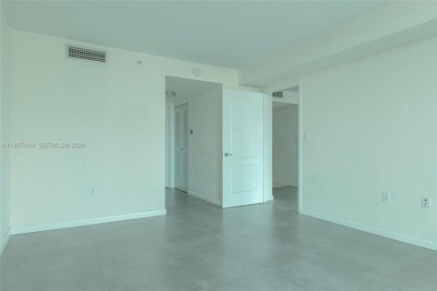 Condo in Miami, Florida, 1 bedroom № 2081405 - photo 14