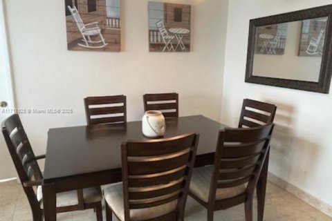 Copropriété à vendre à Aventura, Floride: 2 chambres, 100.61 m2 № 1938492 - photo 14