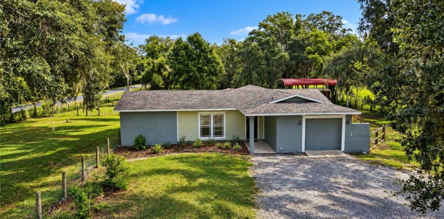Casa en Plant City, Florida 3 dormitorios, 145.3 m2 № 2398401