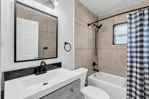 Casa en venta en Tampa, Florida, 4 dormitorios, 127.18 m2 № 2427543 - foto 18