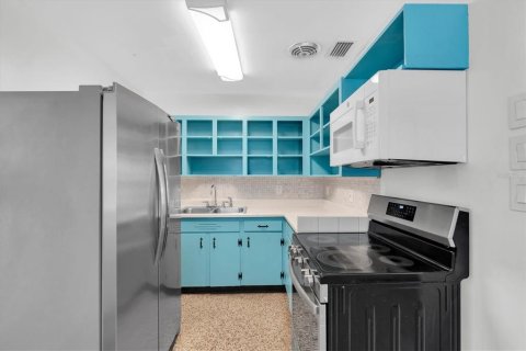 Casa en venta en Tampa, Florida, 4 dormitorios, 127.18 m2 № 2427543 - foto 13