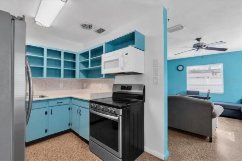 Casa en venta en Tampa, Florida, 4 dormitorios, 127.18 m2 № 2427543 - foto 4