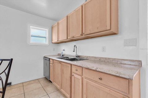 Casa en venta en Tampa, Florida, 4 dormitorios, 127.18 m2 № 2427543 - foto 20