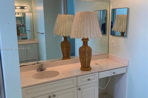 Casa en venta en Coconut Creek, Florida, 4 dormitorios, 275.55 m2 № 2034995 - foto 17