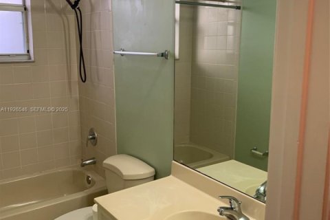 Casa en venta en Coconut Creek, Florida, 4 dormitorios, 275.55 m2 № 2034995 - foto 22