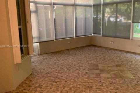 Casa en venta en Coconut Creek, Florida, 4 dormitorios, 275.55 m2 № 2034995 - foto 28