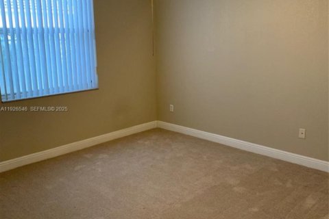 Casa en venta en Coconut Creek, Florida, 4 dormitorios, 275.55 m2 № 2034995 - foto 13