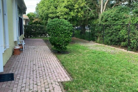 Casa en venta en Coconut Creek, Florida, 4 dormitorios, 275.55 m2 № 2034995 - foto 29