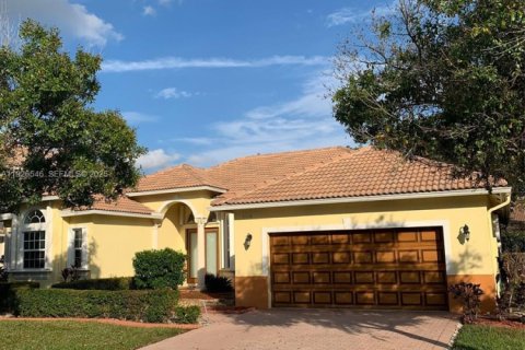 Casa en venta en Coconut Creek, Florida, 4 dormitorios, 275.55 m2 № 2034995 - foto 2