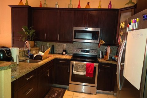 Villa ou maison à Hialeah, Floride 3 chambres, 160.54 m2 № 2064410