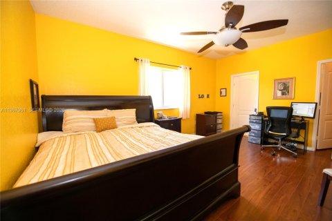 Townhouse in Cooper City, Florida 3 bedrooms, 156.73 sq.m. № 2033777 - photo 18