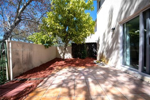 Townhouse in Cooper City, Florida 3 bedrooms, 156.73 sq.m. № 2033777 - photo 22