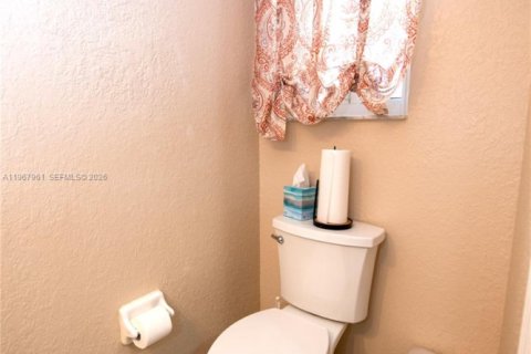 Townhouse in Cooper City, Florida 3 bedrooms, 156.73 sq.m. № 2033777 - photo 11