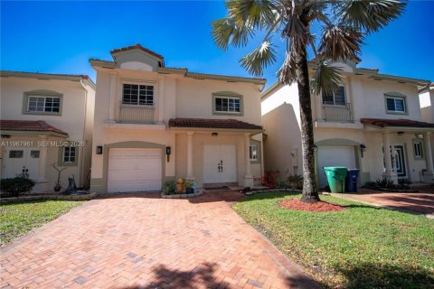 Townhouse in Cooper City, Florida 3 bedrooms, 156.73 sq.m. № 2033777