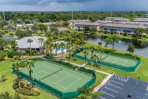 Condo in Seminole, Florida, 2 bedrooms № 2109841 - photo 13