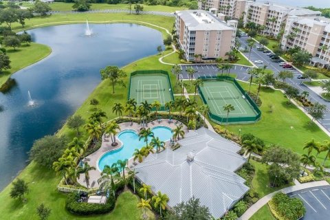 Condo in Seminole, Florida, 2 bedrooms № 2109841 - photo 11