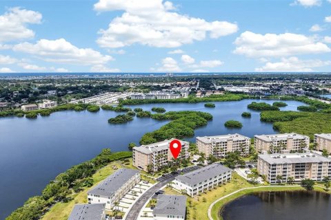 Condo in Seminole, Florida, 2 bedrooms № 2109841 - photo 7
