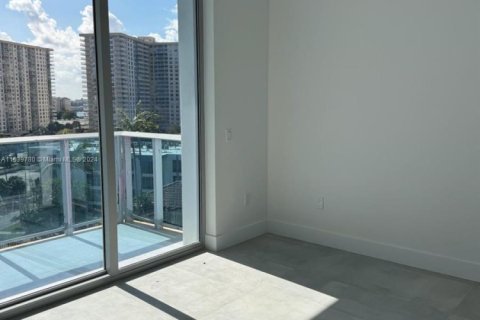 Condo in Sunny Isles Beach, Florida, 3 bedrooms in AURORA  № 1984742 - photo 4