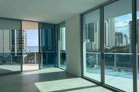 Condo in Sunny Isles Beach, Florida, 3 bedrooms in AURORA  № 1984742 - photo 11