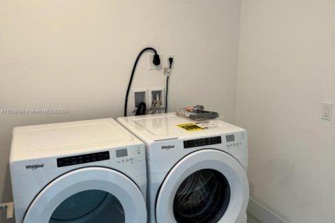 Condo in Sunny Isles Beach, Florida, 3 bedrooms in AURORA  № 1984742 - photo 10