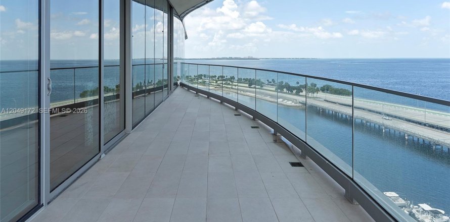 Condo in Miami, Florida, 2 bedrooms № 2252312