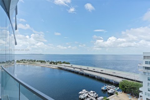 Condo in Miami, Florida, 2 bedrooms № 2252312 - photo 12