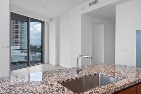 Condo in Miami, Florida, 2 bedrooms № 2252312 - photo 20