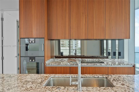 Condo in Miami, Florida, 2 bedrooms № 2252312 - photo 19