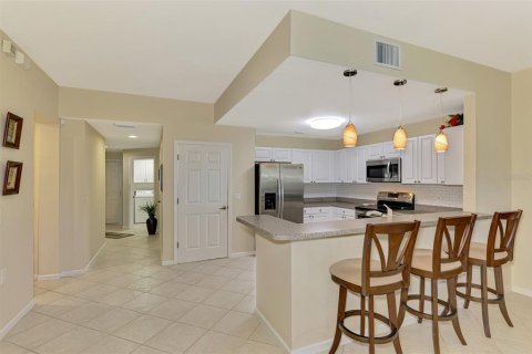 Condo in Port Charlotte, Florida, 2 bedrooms  № 1735016 - photo 7