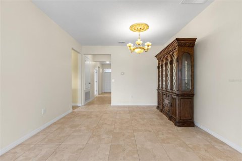 House in Lakeland, Florida 3 bedrooms, 168.9 sq.m. № 2394147 - photo 8