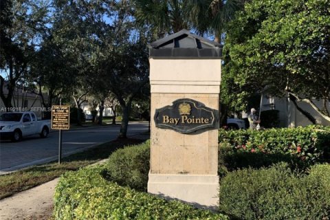 Casa en Weston, Florida 3 dormitorios, 197.05 m2 № 2019372