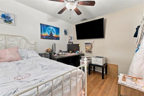 House in Brandon, Florida 4 bedrooms, 126.07 sq.m. № 2427610 - photo 21
