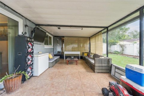 House in Brandon, Florida 4 bedrooms, 126.07 sq.m. № 2427610 - photo 27
