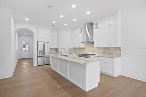Villa ou maison à vendre à Tampa, Floride: 4 chambres, 319.03 m2 № 1904502 - photo 5