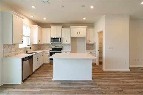 Снять в аренду таунхаус в Орландо, Флорида 3 спальни, 144.83м2, № 1853854 - фото 10