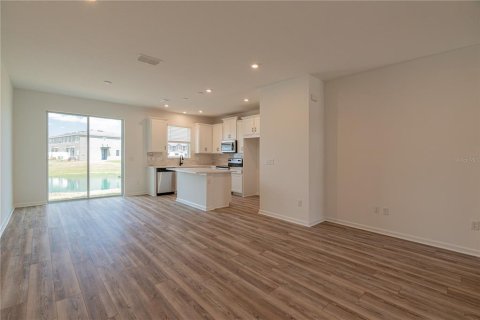 Снять в аренду таунхаус в Орландо, Флорида 3 спальни, 144.83м2, № 1853854 - фото 8