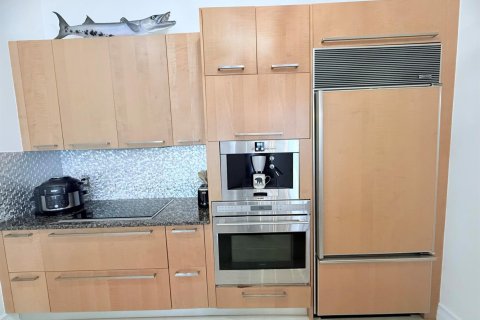 Condo in Sunny Isles Beach, Florida, 2 bedrooms  № 2249696 - photo 5