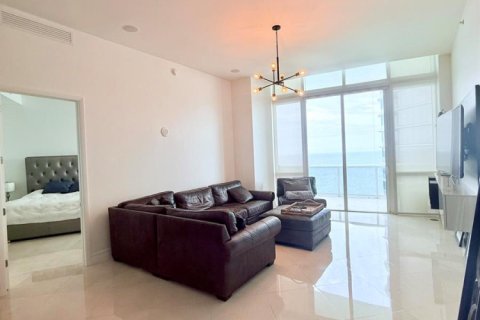 Condo in Sunny Isles Beach, Florida, 2 bedrooms  № 2249696 - photo 14