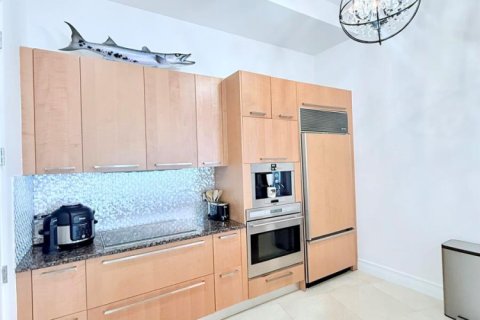 Condo in Sunny Isles Beach, Florida, 2 bedrooms  № 2249696 - photo 6