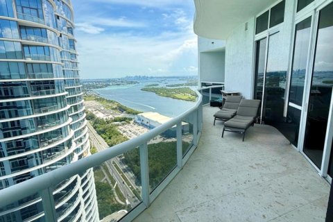 Condo in Sunny Isles Beach, Florida, 2 bedrooms  № 2249696 - photo 12