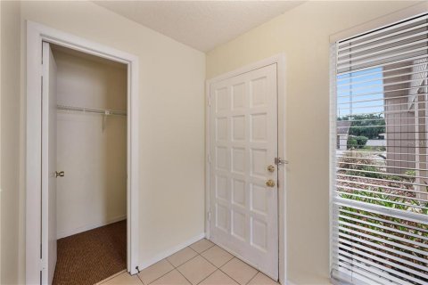 Condo in Mulberry, Florida, 2 bedrooms  № 2227630 - photo 5
