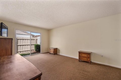Condo in Mulberry, Florida, 2 bedrooms  № 2227630 - photo 17