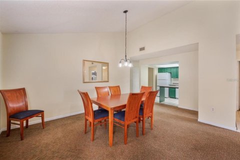 Condo in Mulberry, Florida, 2 bedrooms  № 2227630 - photo 11