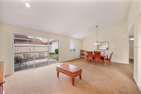 Condo in Mulberry, Florida, 2 bedrooms  № 2227630 - photo 8